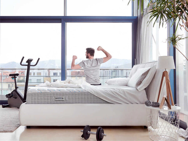 MATERAC DO SPANIA DLA SPORTOWCA. JAKI POWINIEN BYĆ?